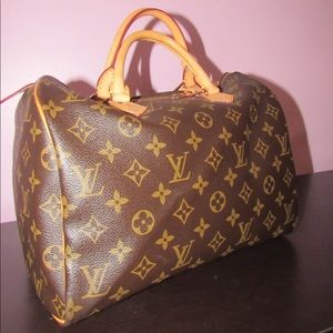 Louis Vuitton Vintage Speedy 30 Handbag.